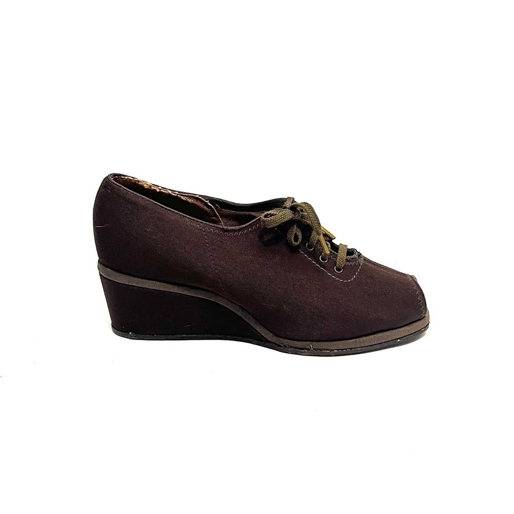 Vintage 1940s chocolate brown canvas peep toe lace up wedge oxfords
